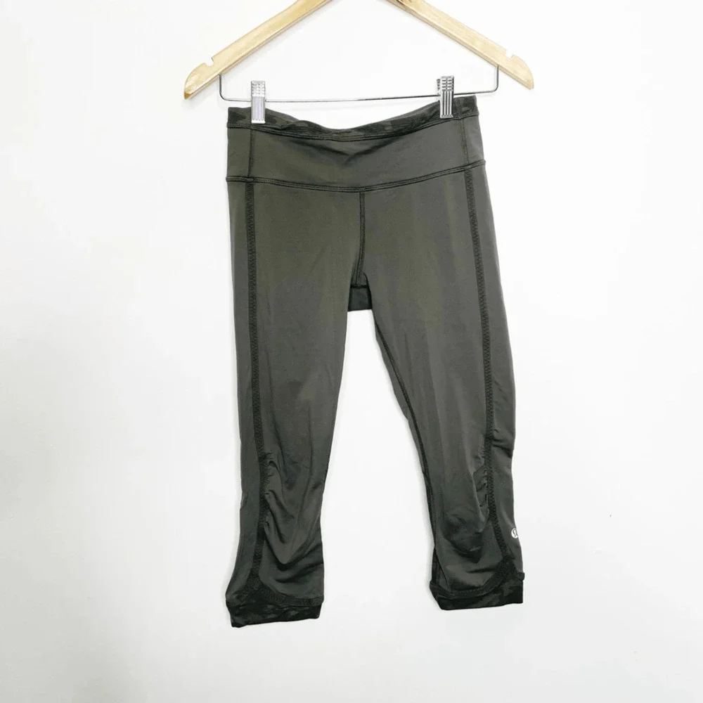 Lululemon Run For Days Crop Deep Camo green womens 4
